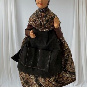 SANTON DE PROVENCE HANDMADE FIGURINE